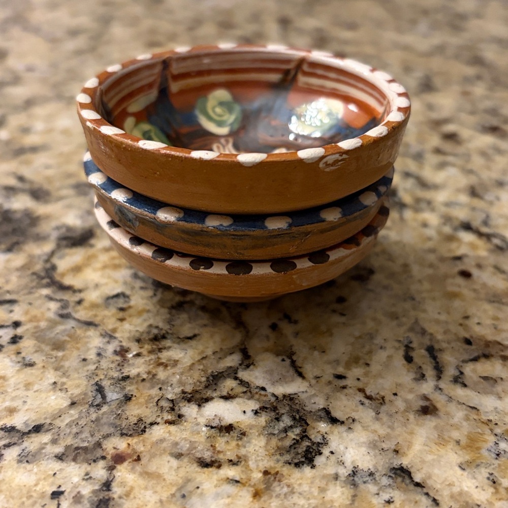 Set of 3 Hand-Painted Ceramic Stackable Mini Bowls - Picture 8 of 8